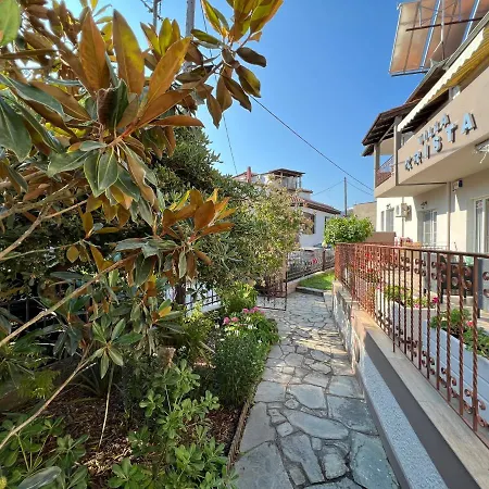 Krista Aparthotel 3*
